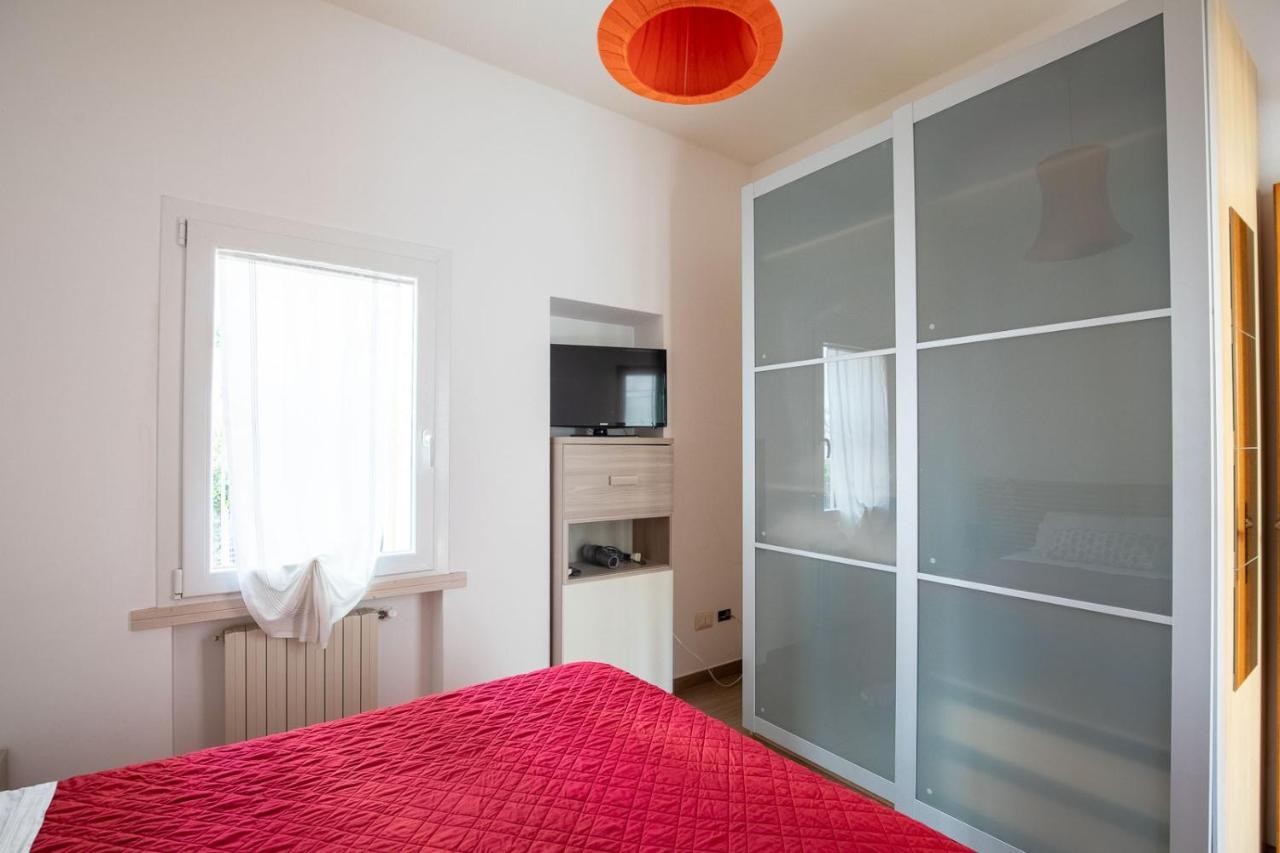 Bilocale Con Giardino A 200Mt Dal Mare - Homeunity Rimini Kültér fotó